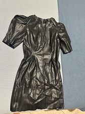 Vestito in pelle, manica