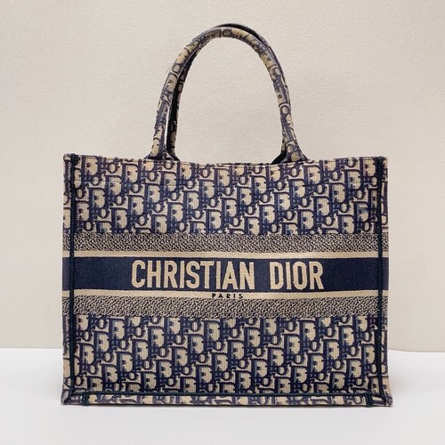 Dior tote book - dior,