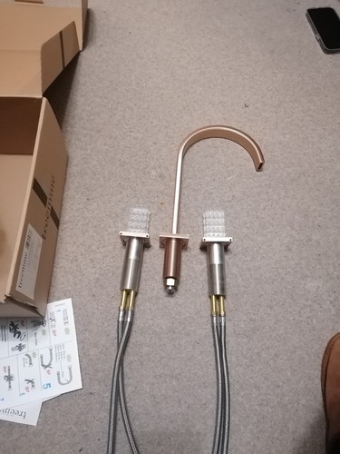 Miscelatore lavabo tre pezzi