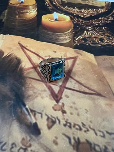 Illuminati anello cacciato