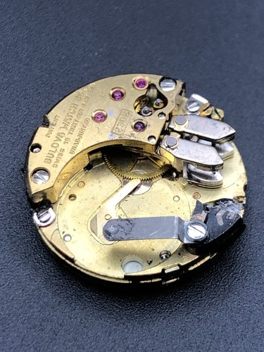 Bulova accutron movement - bulova,