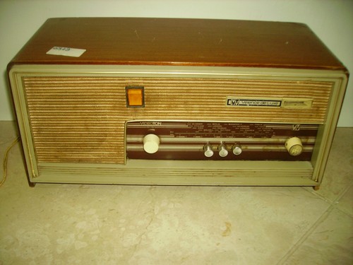 Radio epoca a valvole - a,