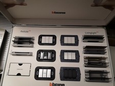 Bticino HVAL17 Valigia placche AIR Axolute e Livinglight