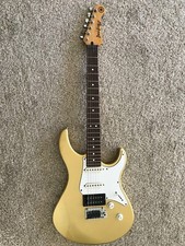 YAMAHA PACIFICA 912 Electric