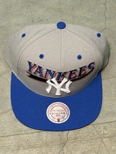 Cappello snapback regolabile