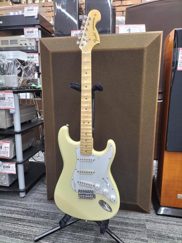 Chitarra elettrica tipo - , mij