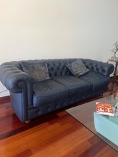 divano chesterfield blu in pelle usato pochissimo 