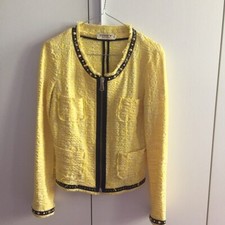 Giacca Tipo Chanel Brand Met Gialla 