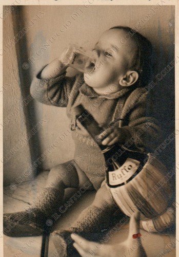 1954 tolmezzo bambino beve - tolmezzo,