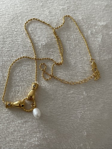 Collana con ciondolo goccia
