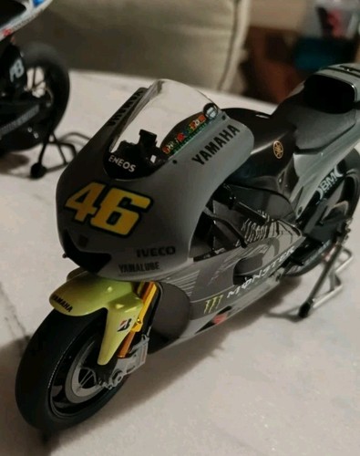 Yamaha yzr 46 valentino - yzr-m1,