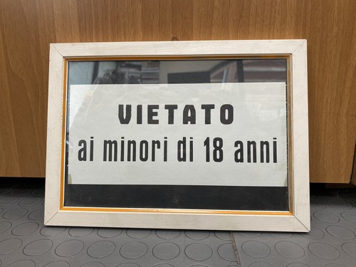 Insegna pubblicitaria cinema - pubblicitaria,