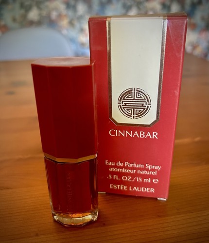 Cinnabar este lauder - cinnabar,