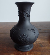 ANTICO VASO WEDGWOOD BASALTO