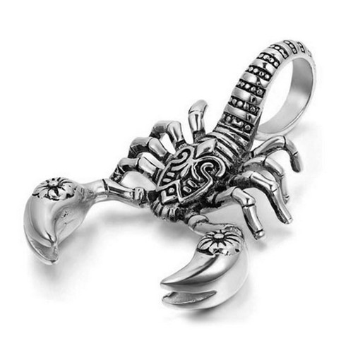 Collana con ciondolo uomo