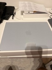 Apple MacBook Air 13" M4 - SKY