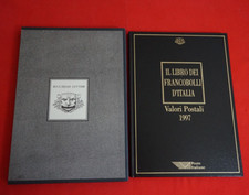 Il libro dei francobolli