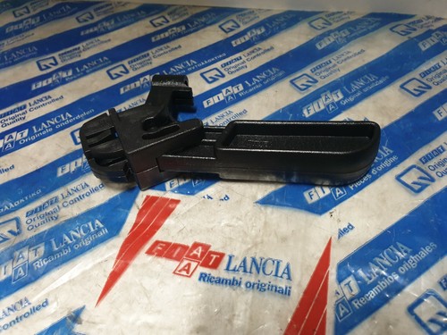 Maniglia apertura cofano