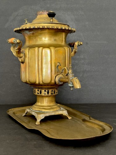 Antico samovar russo - , in