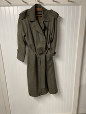 Trench coat Sherlock Holmes