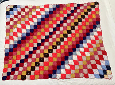 Coperta vintage fatta a mano nonna quadrati maglia e uncinetto lancio 154 x 120 cm