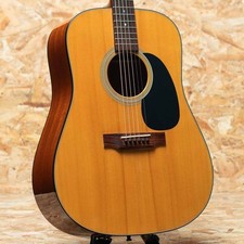 Chitarra acustica Martin D-18