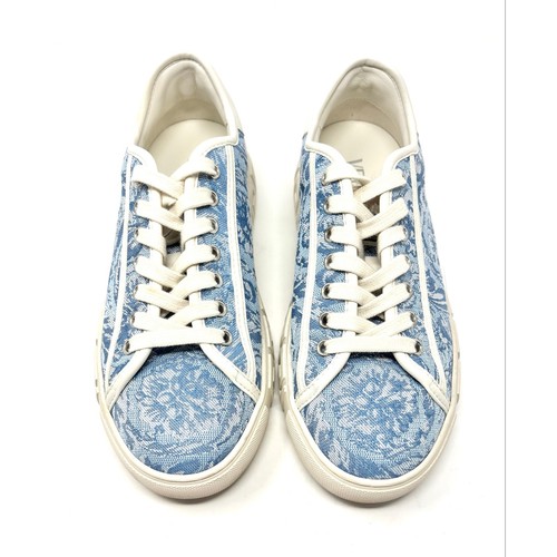 Scarpe sneakers stringate