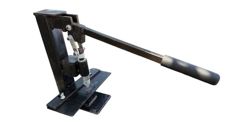 Pressatrice per occhielli - , e