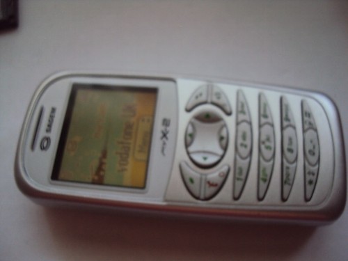 Telefono cellulare semplice - ,