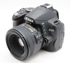 Nikon D3000 DSLR Kit -