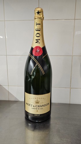 Champagne moët chandon - ✅,