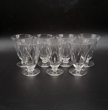 Série de sept verres à porto