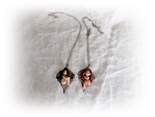 Collana con foglia argentata - , e