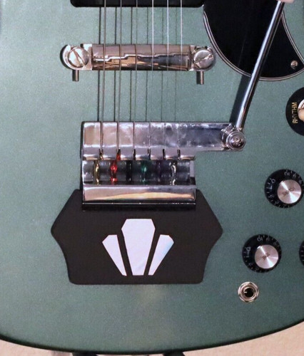 Tailpiece vibrato tremolo - vibrato,
