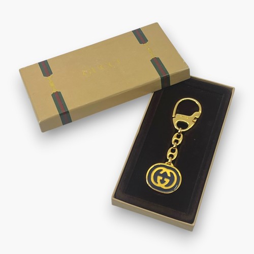 Anello con ciondolo