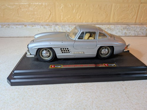 Burago mercedes benz 300 - burago, mercedes-benz