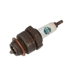 Candela di accensione ISOLATOR SM18-240 DDR metallo prezioso originale Wartburg 311 Trabant 500 600