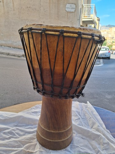 Antico bongo realizzato con - antico,