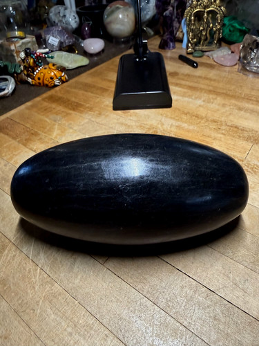 Rara pietra preziosa nera