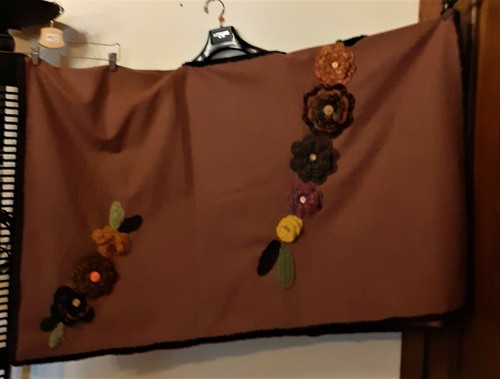 Poncho uncinetto fiori - uncinetto,