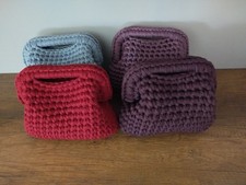 Borse da donna lavorate a