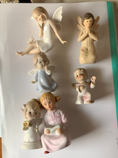 Set  6 angioletti in ceramica, 1 con campanella - oggetti tenuti in vetrina -