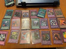YU-GI-OH Deck Eroe Elementale Completo + Espansioni Lotto Carte Gioco Porta Deck
