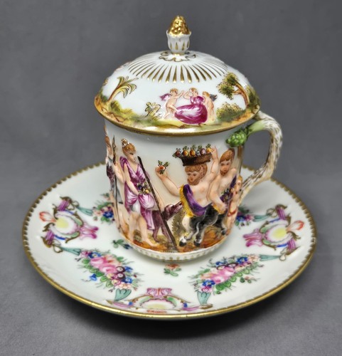 Tazza piattino con coperchio - e,
