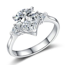 Anello a tre pietre con