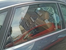 Audi A6 4F berlina puleggia porta lunotto posteriore destro verde sfumato