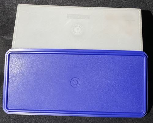 Tupperware bread keeper - bread,