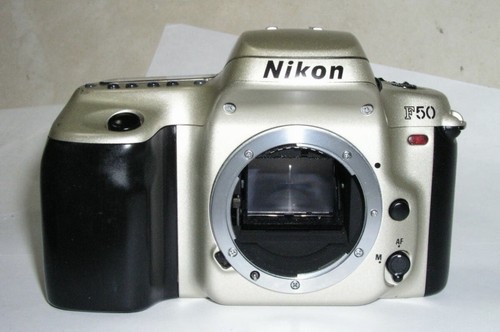 Nikon f50 n50 - nuova),