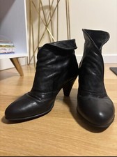 Nero Giardini brand. Genuine