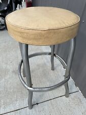 Sgabello vintage in legno